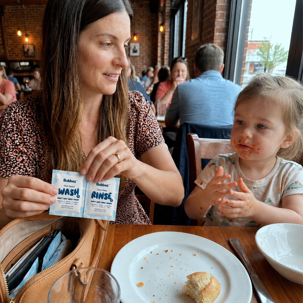 Bubbez twin sachet on a restaurant table